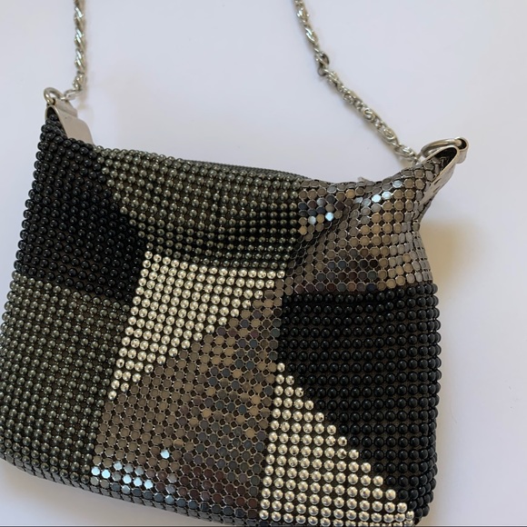 adorable mini bedazzled purse !🖤 - Picture 3 of 3